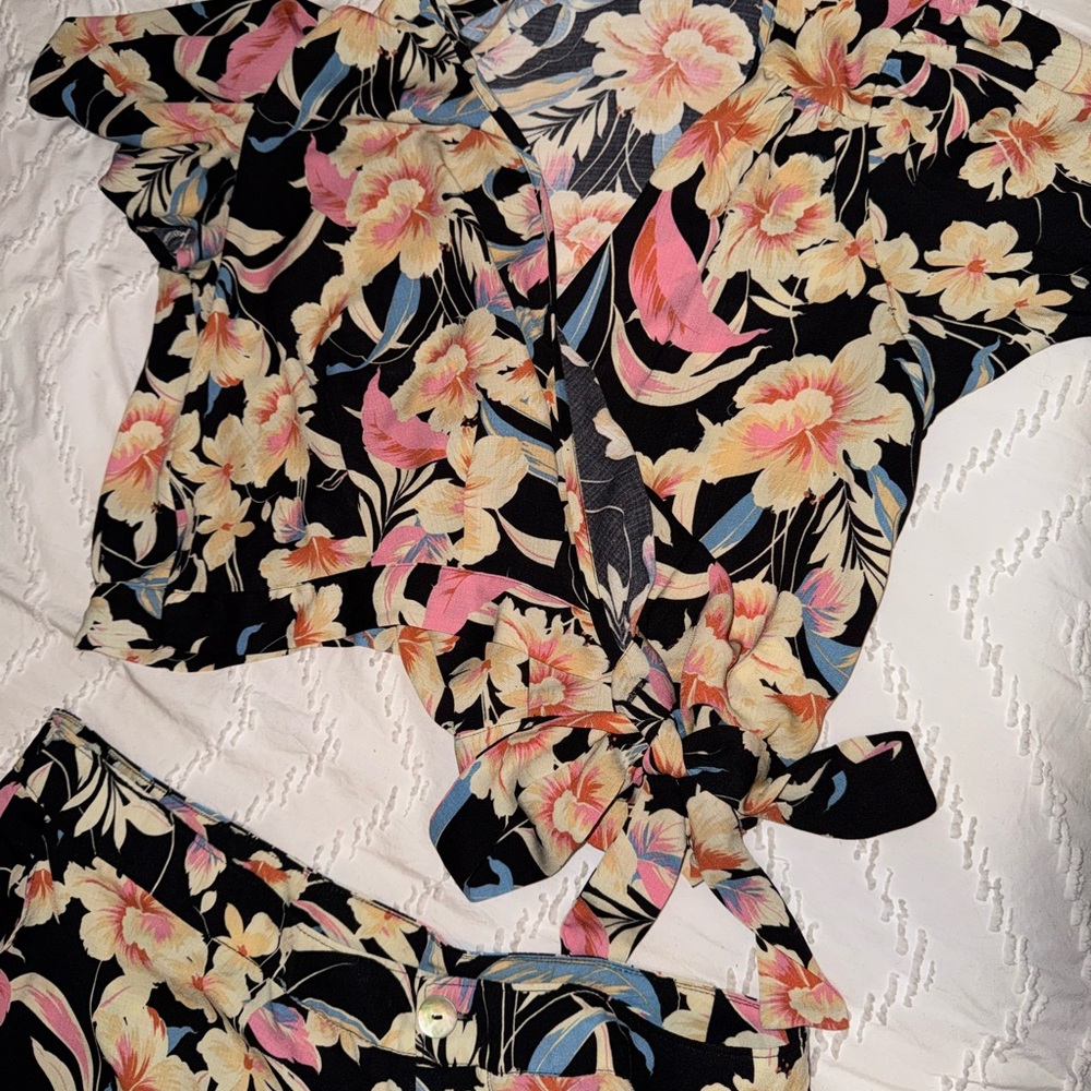 Tropical Print Pant Set - Picture 4 of 5